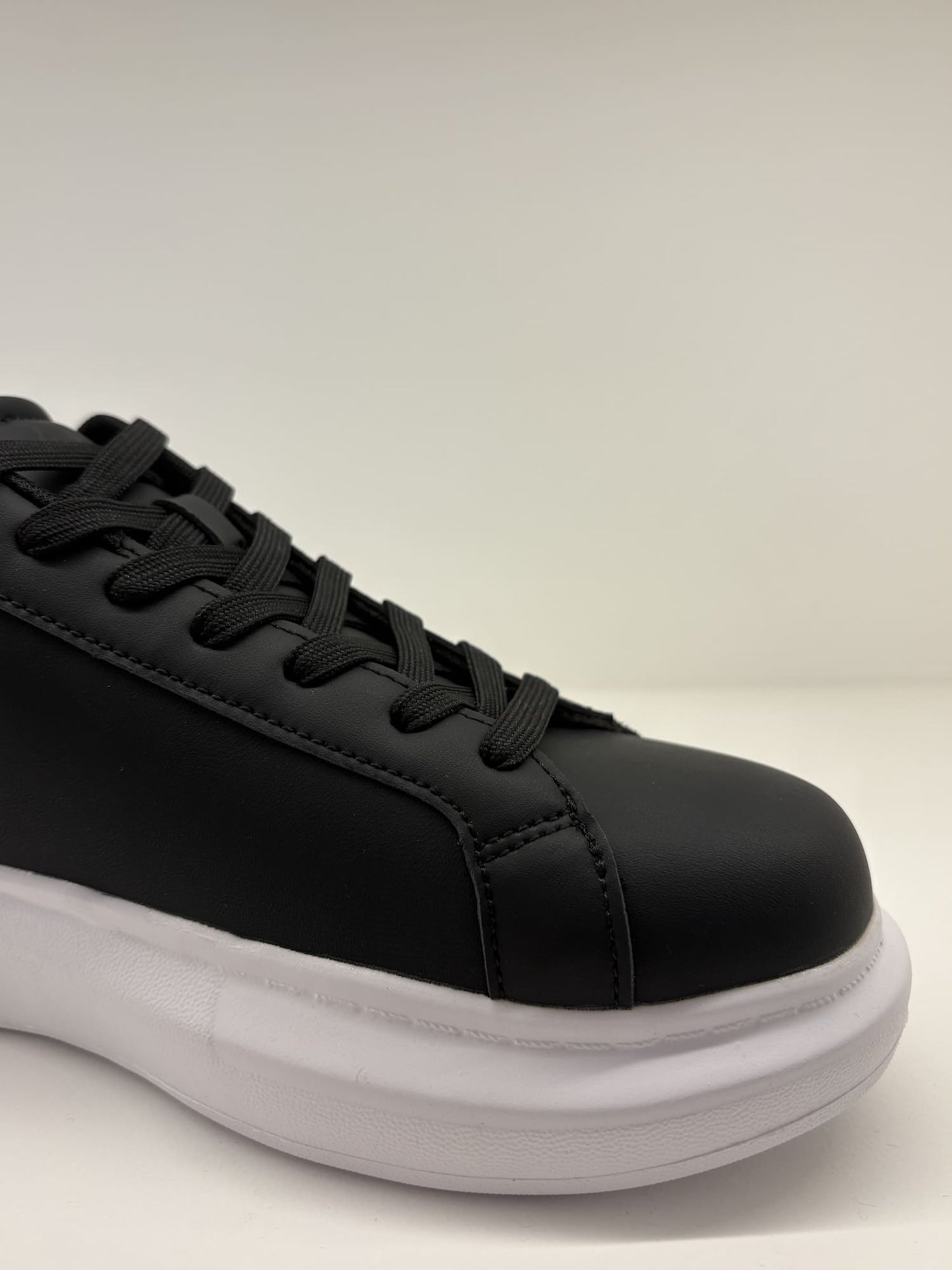 Sneakers Refrigue con para alta