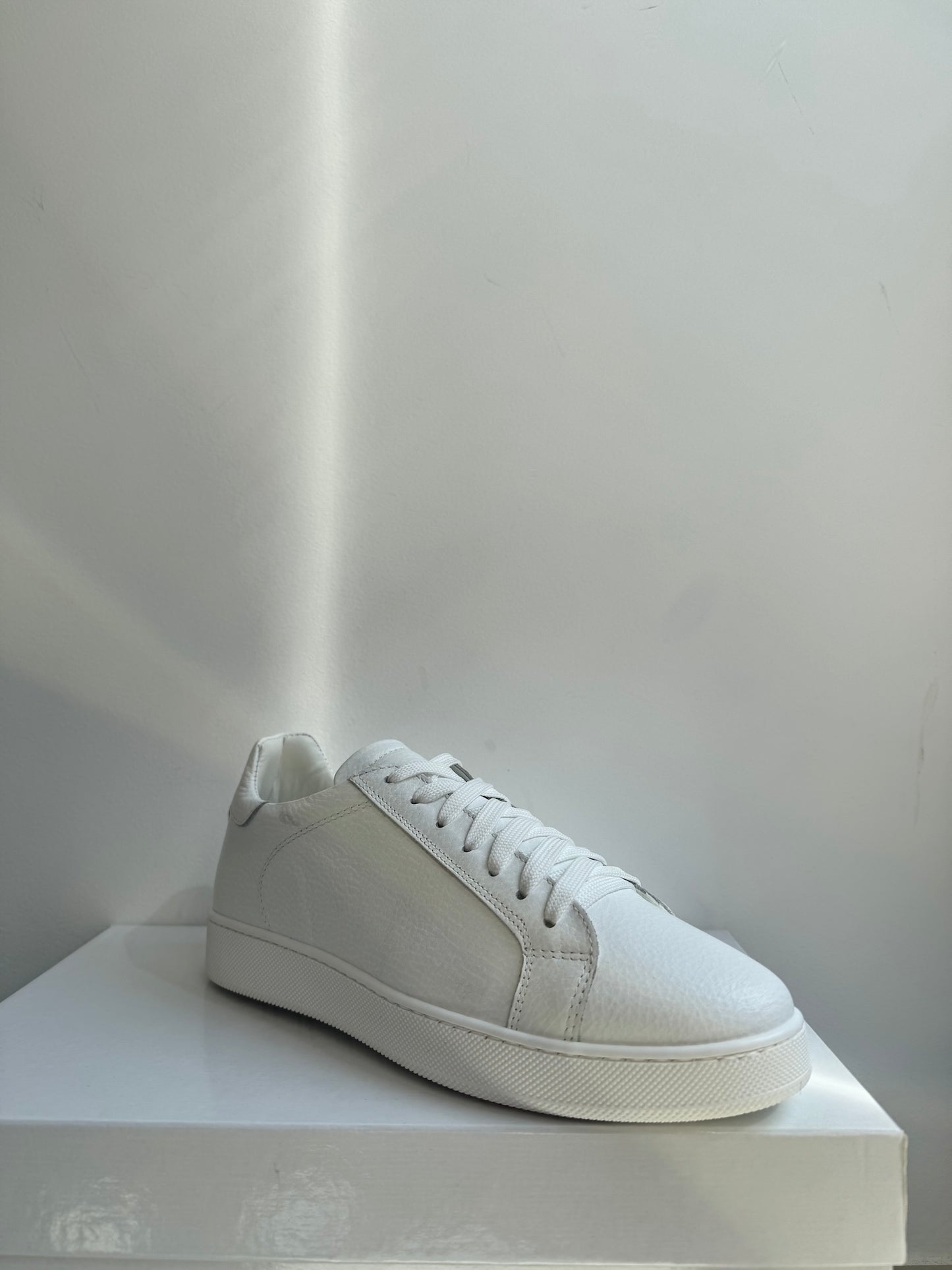 Sneakers bianca in pelle