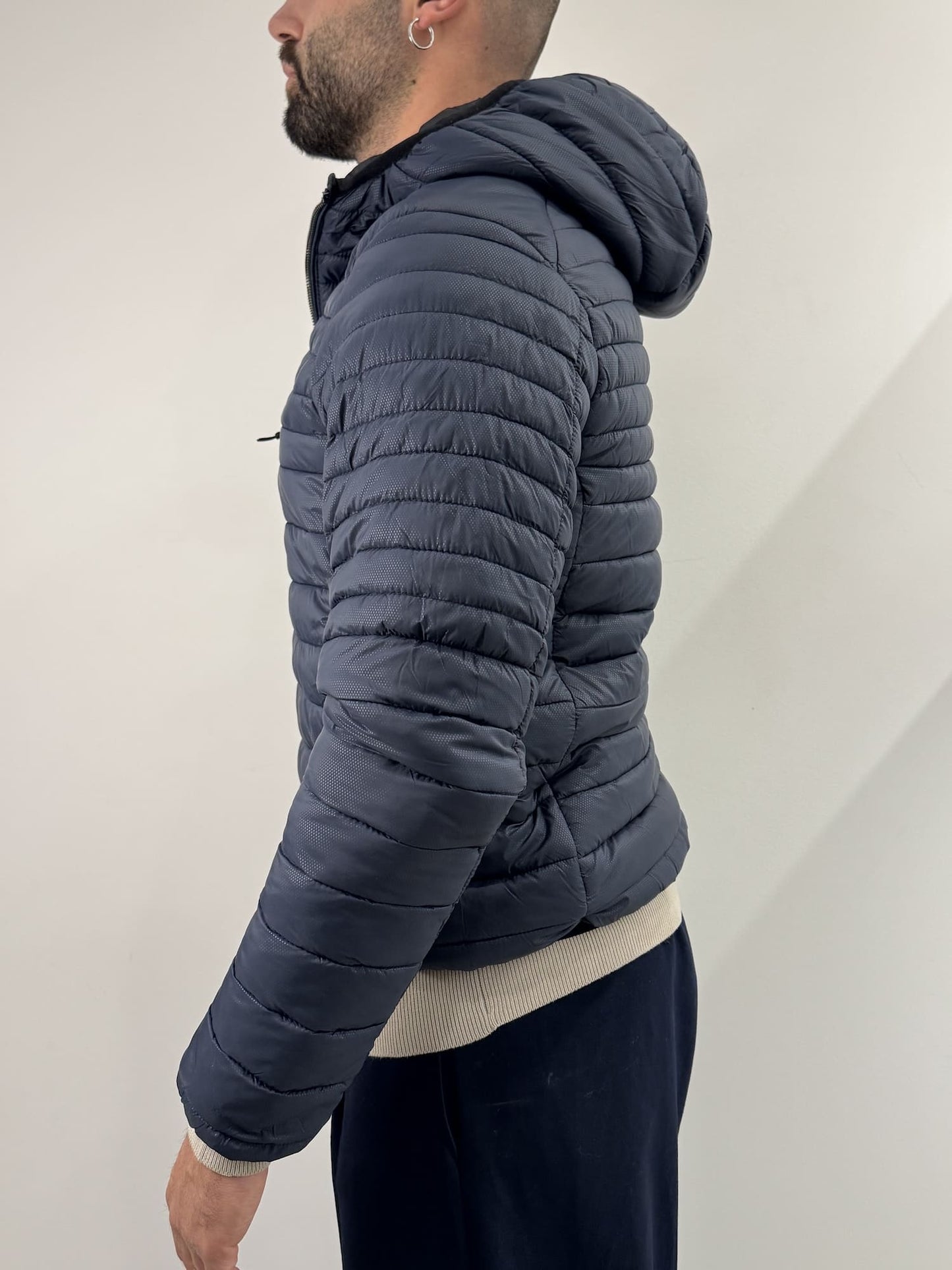 Giubbotto 100g con cappuccio