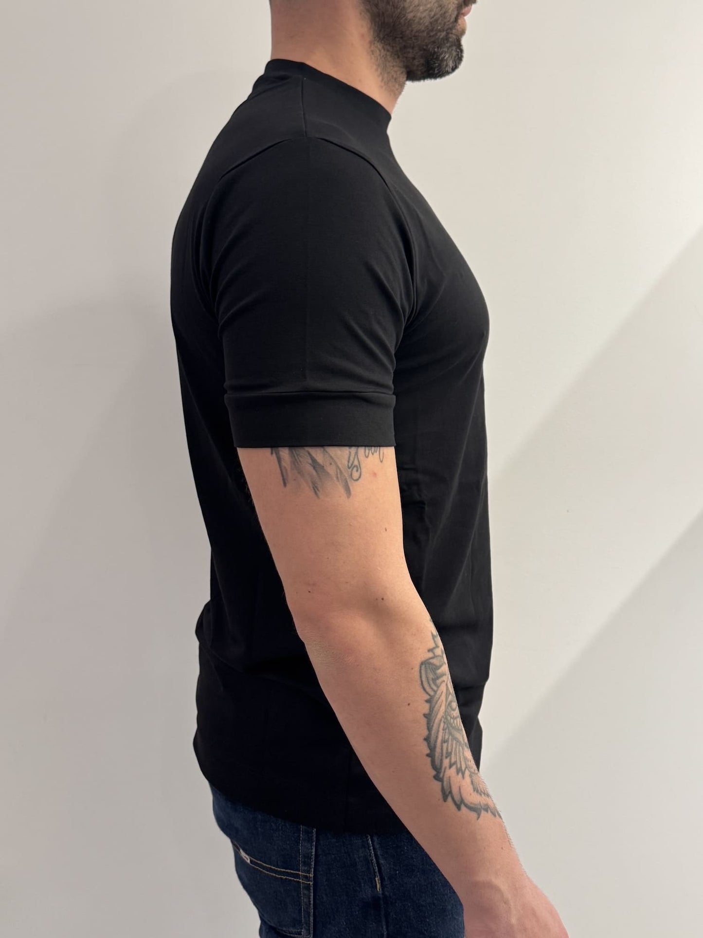 T-shirt basic elasticizzata