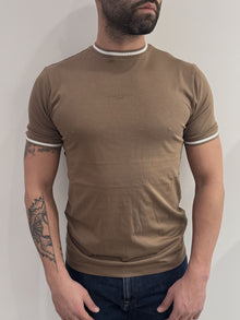 T-shirt giroccolo con bordino