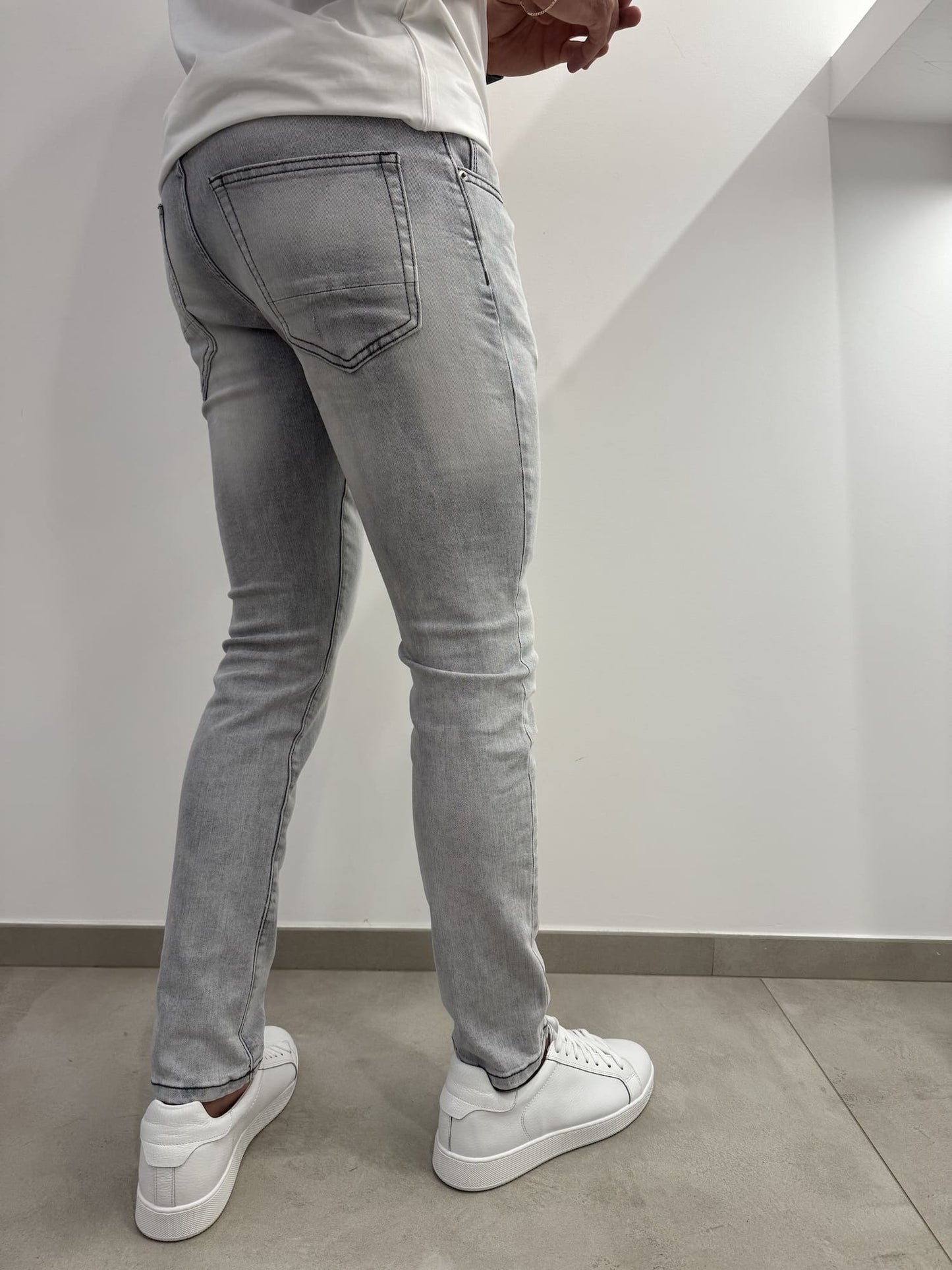 Jeans skinny grigio slavato